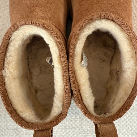 UGG Classic Ultra Mini Boots • Chestnut • Women’s Size 9 - Picture 7 of 9